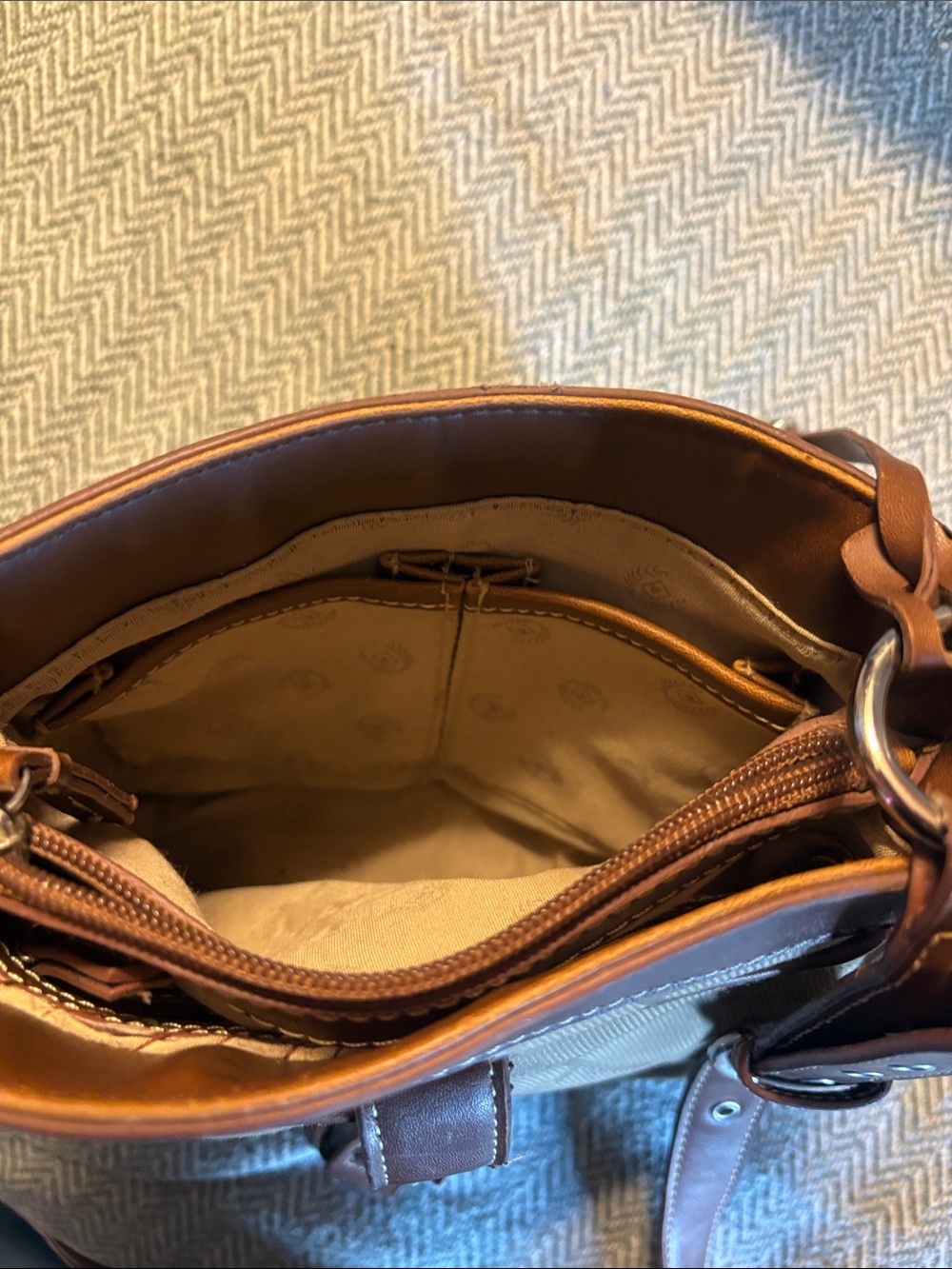 Chaps Beige Canvas Crossbody Bag with Brown Trim and Silver Toned design - Picture 6 of 9